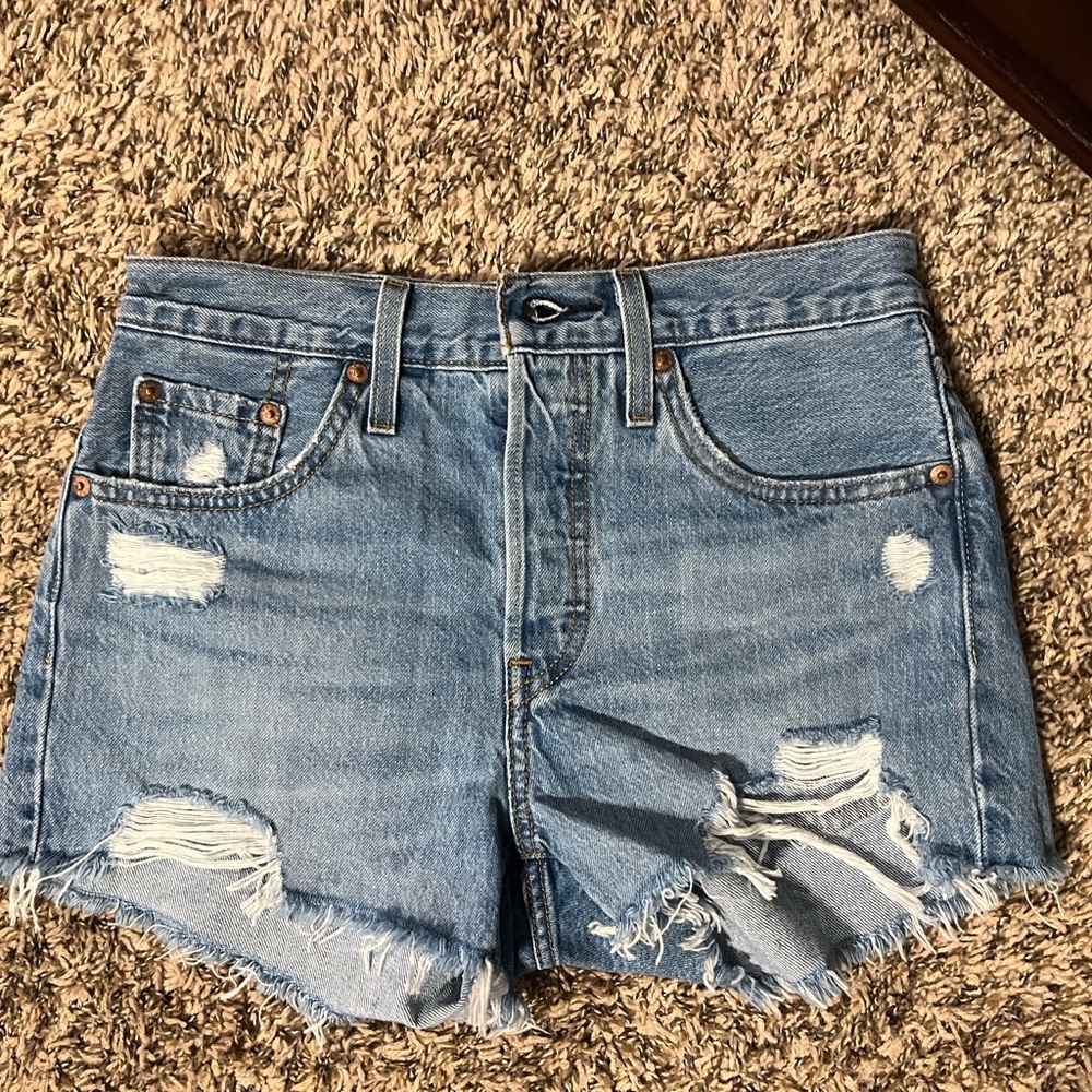 Levi women’s shorts